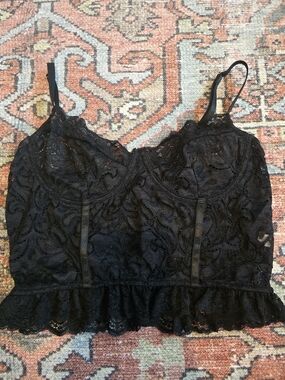ROMWE Black Lace Cami with Ruffle Trim